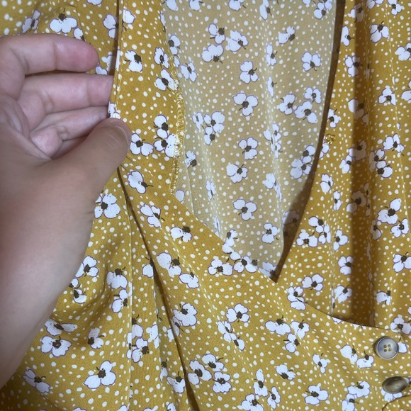 Melli day daisy print yellow dress v neck - Picture 6 of 8